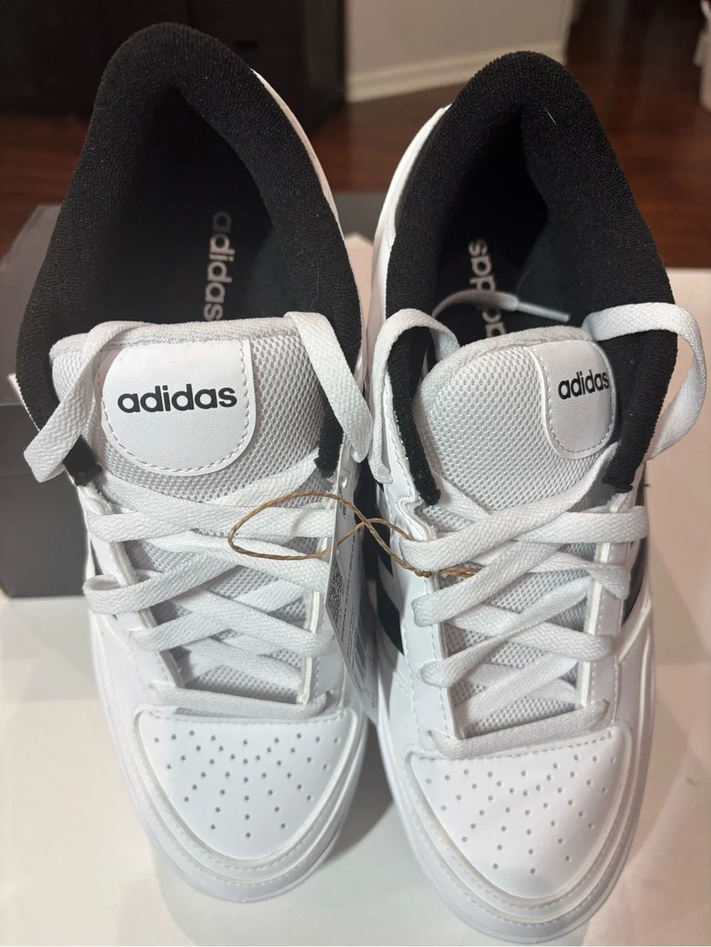 New Adidas Women’s 8.5 Break Start Bold Shoes